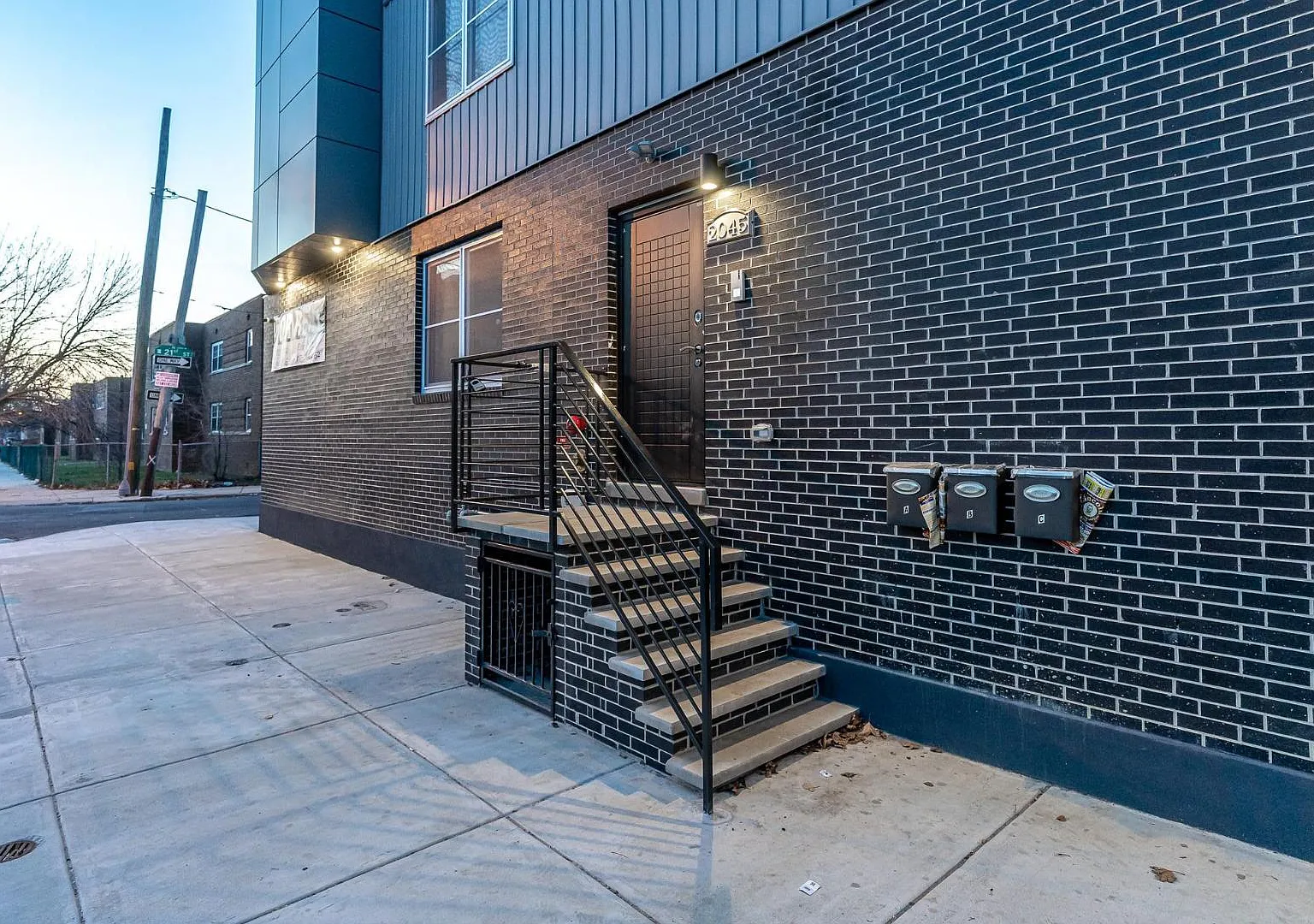 2045 N College Ave - #A — Photo 3