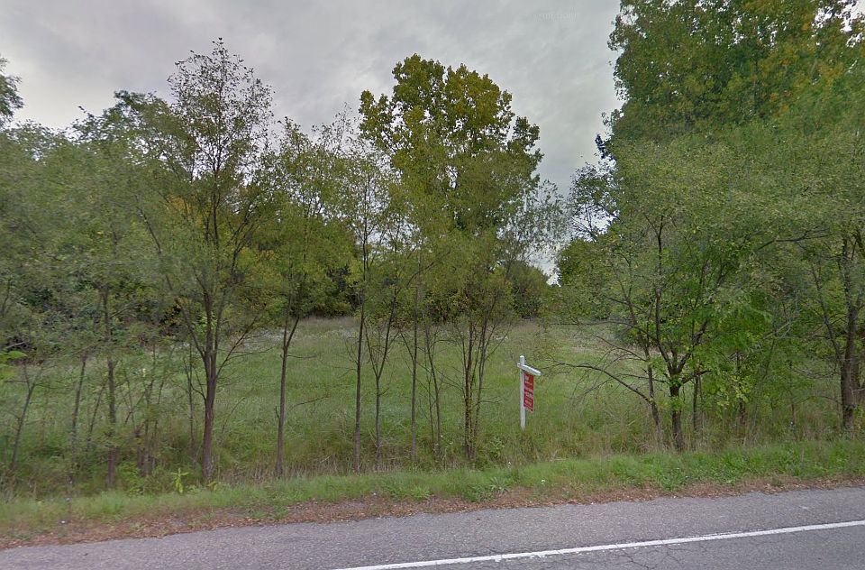 2nd image of 42602 Joy Rd