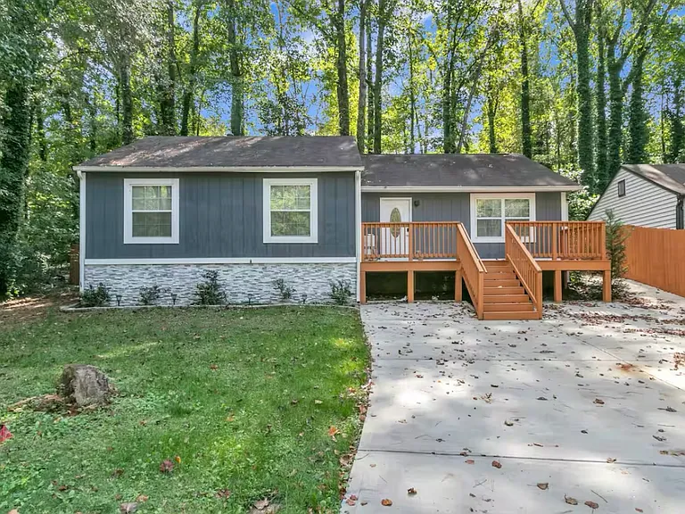 5121 Martins Crossing Rd — Photo 1