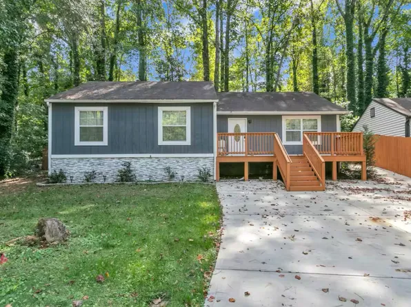 5121 Martins Crossing Rd, Stone Mountain, GA 30088