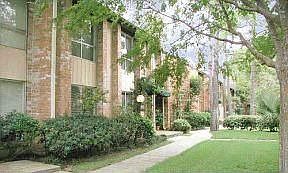 1st image of 2222 Westerland Dr APT 2