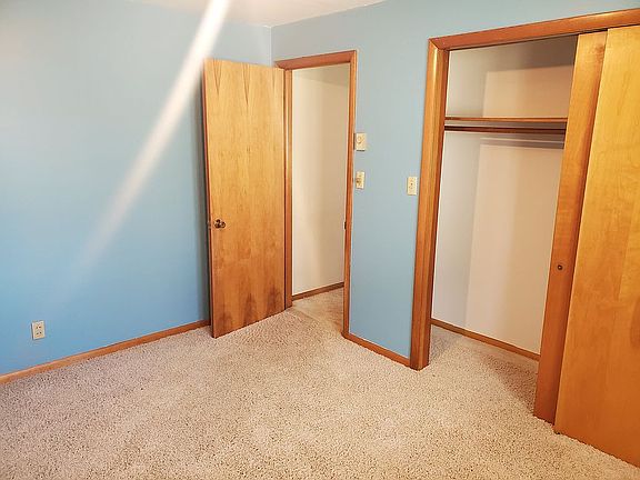 2nd image of 134 W Sumner St
