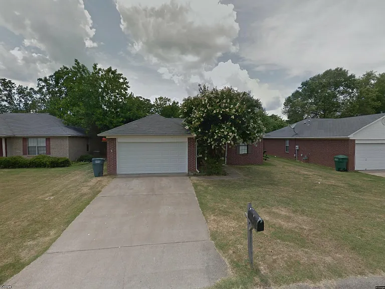 715 Cherub Dr — Photo 1