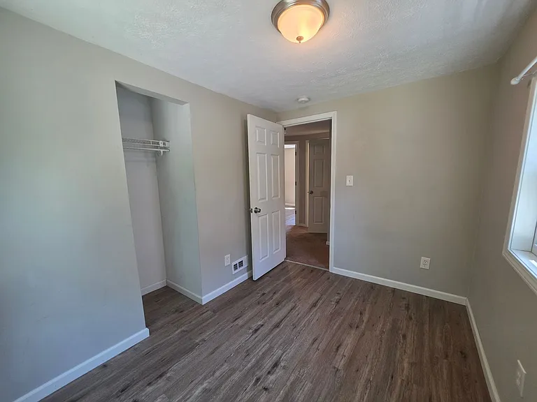 454 Kling St — Photo 12