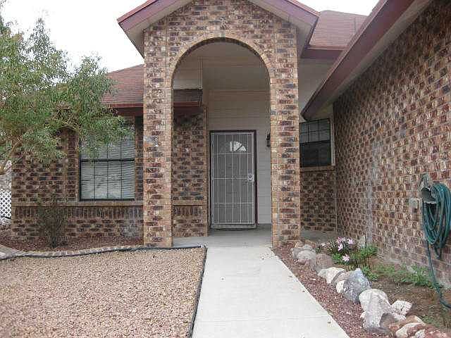 1st image of 560 Mogollon Cir
