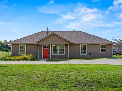 818 N Main St, Dodd City, TX, 75438