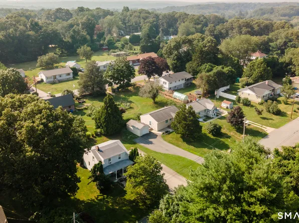 15 Curran Street, Norwich, CT 06360