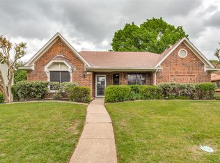 908 Aspen Dr, Desoto, TX 75115