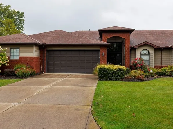 5223 Parkhurst Dr, Sheffield Village, OH 44054