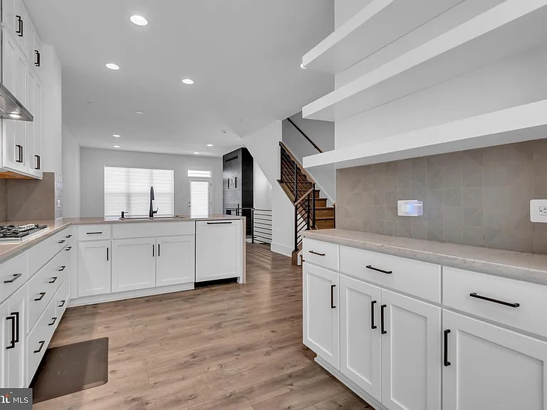 11366 Emerald Park Rd — Photo 16
