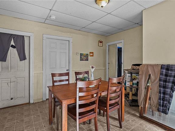 3rd image of 34 Monticello St