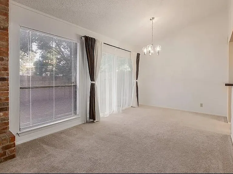 Dining Area & Sliding Door to Back Patio