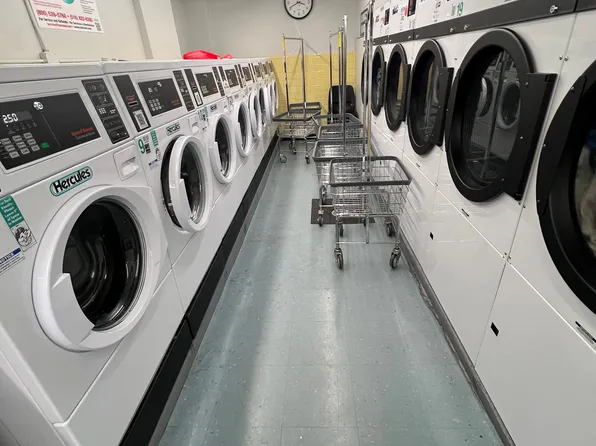 420 East 72nd Street image 8 of 8