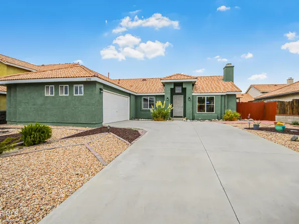 5711 Barcelona Dr, Palmdale, CA 93552