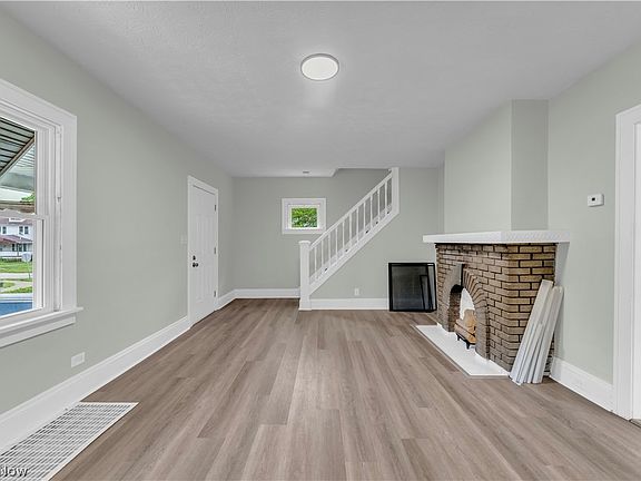 5th image of 4415 E 139th St