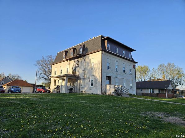 207 E Wate St, Wilton, IA 52778