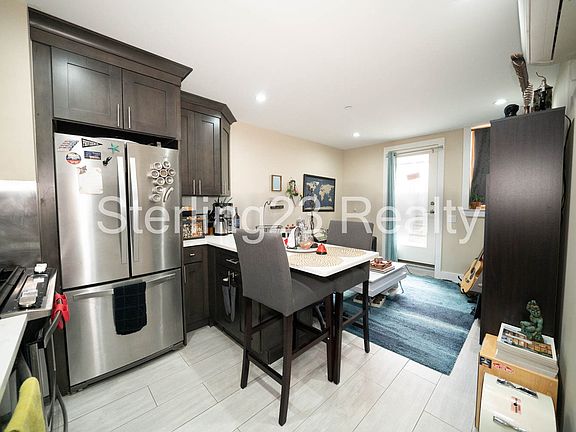 3rd image of 2108 Steinway St #1
