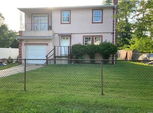 7 Columbus Blvd, Amityville, NY 11701