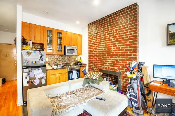 Rented by Bond New York | media 2