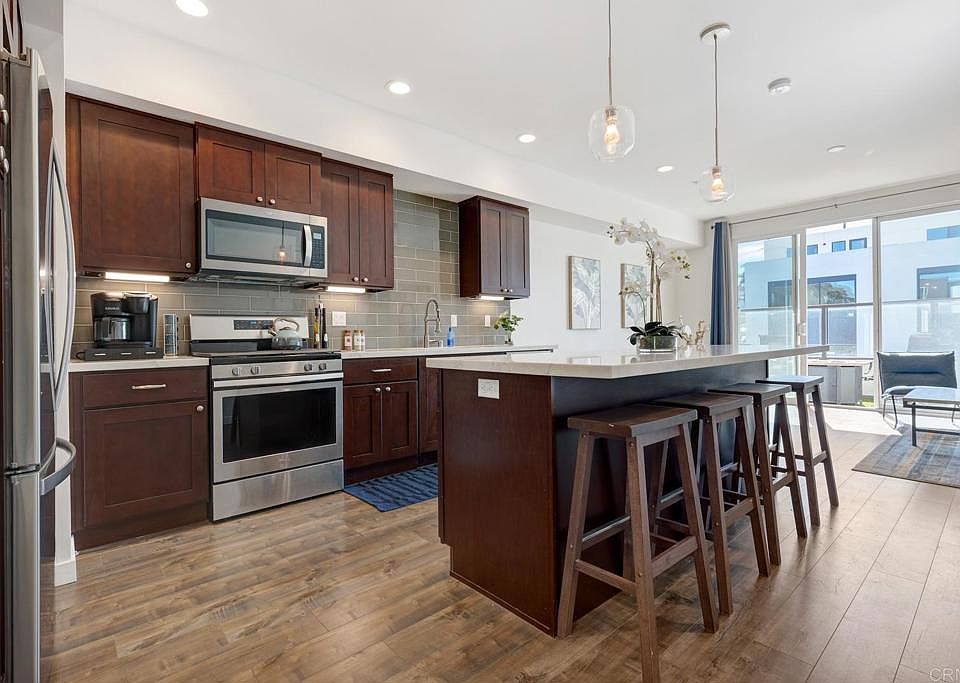 1st image of 4100 Voltaire St Unit 215