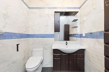 Sold by Thomas Lipovetsky, LREB