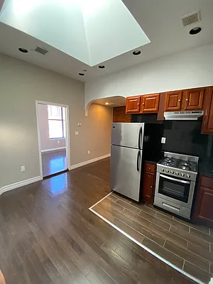 Rented by Hagstrom Management Inc | media 19