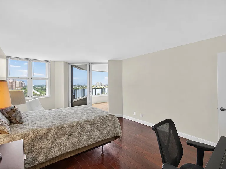 5200 N Ocean Dr #1004 — Photo 15