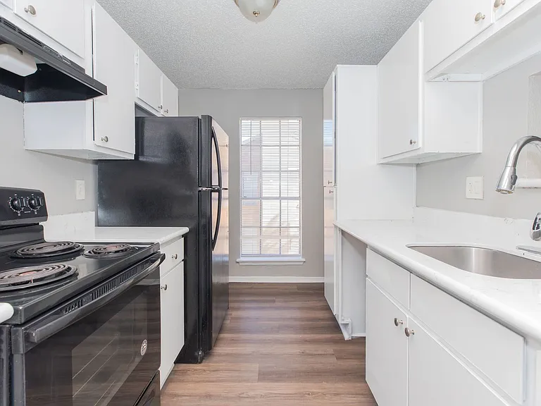 Coventry Park Apartments — Photo 13