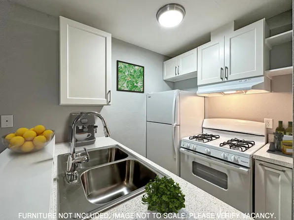 630 N Van Buren, 630 N Van Buren St #Vb-09, Stockton, CA 95203