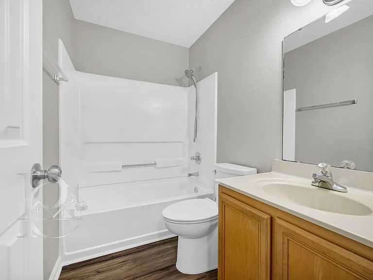 112 Ivy Garden Ln — Photo 15