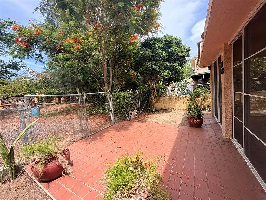 2 bed, 2.0 bath, 1000 sqft, $1,000 — Photo 3