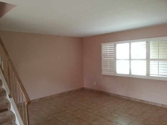 3rd image of 2930 E Clarendon Ave