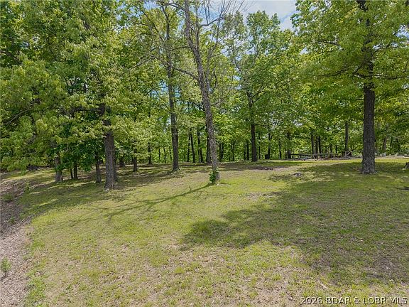3rd image of 6 Home Place Rd