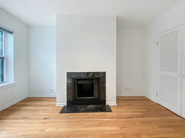2106 W Concord Pl APT 2E, Chicago, IL 60647