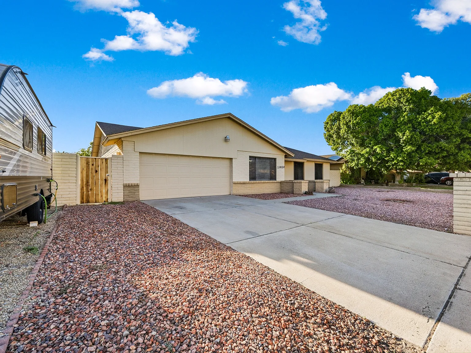 3 bed, 1930 sqft, $2,095 — Photo 3
