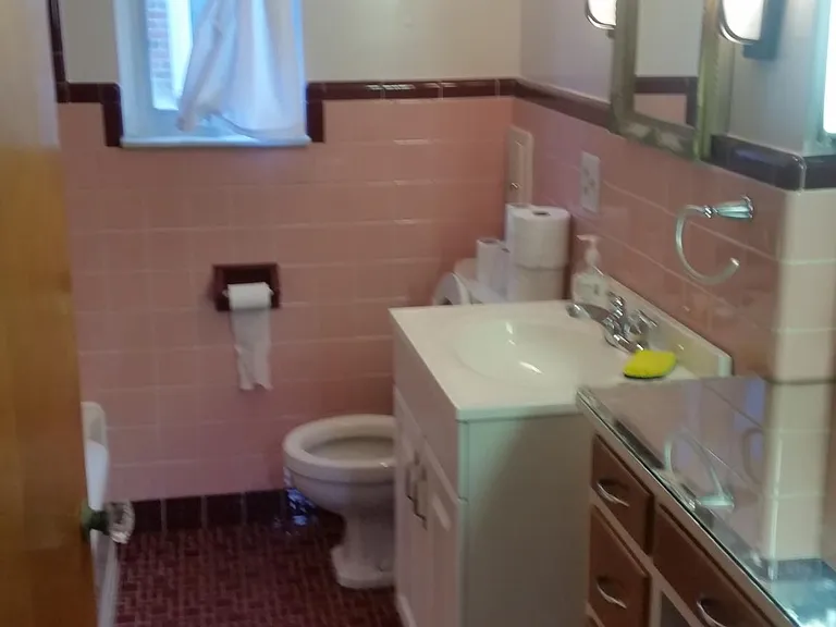 4325 S Detroit Ave — Photo 5
