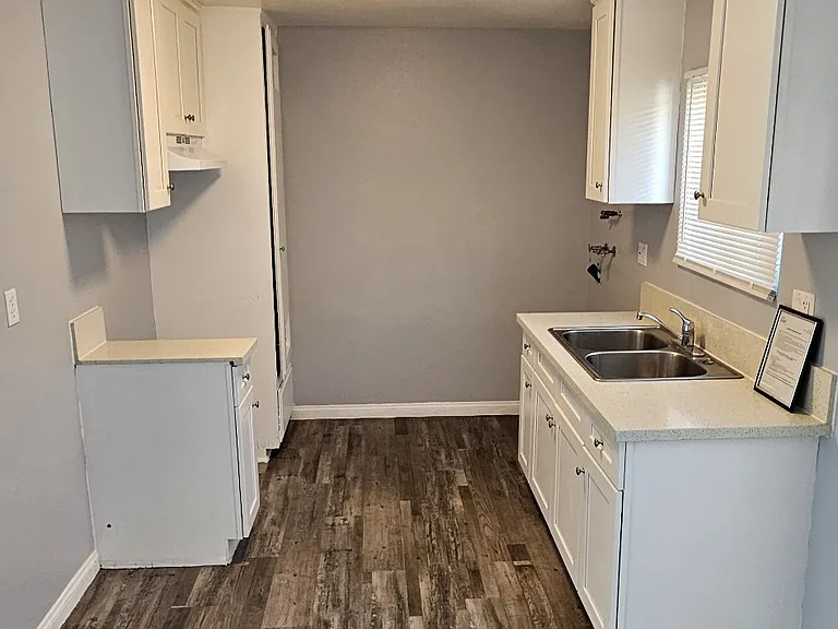 4724 Walnut Ave #B — Photo 14