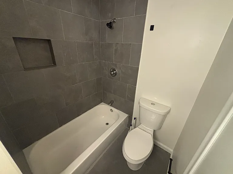 11204 College Ave — Photo 9