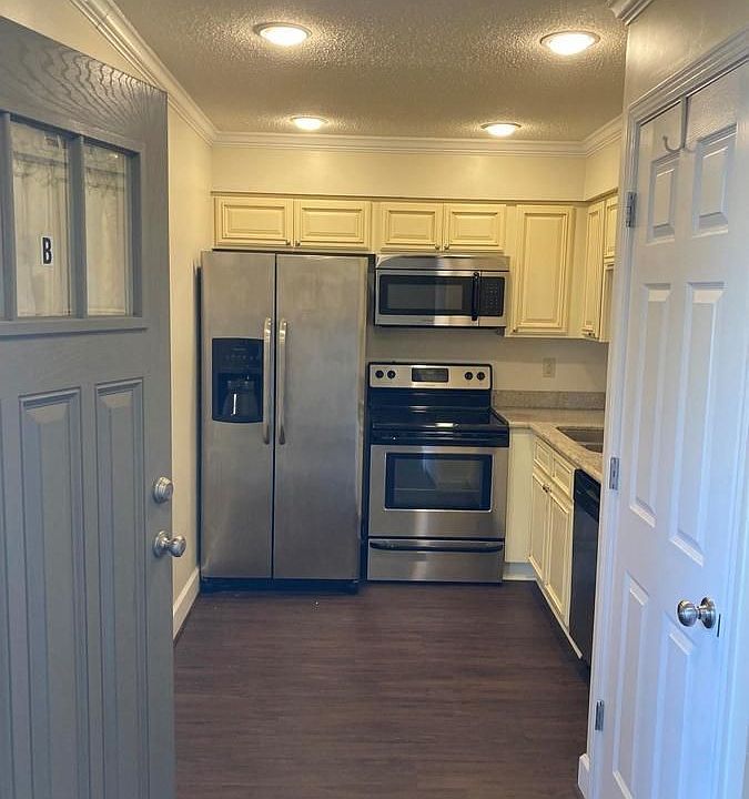 1st image of 615 15th Ave Unit B