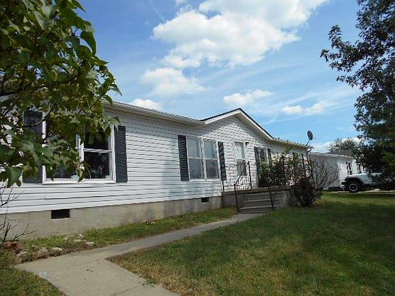 5th image of 505 Spruce Ct