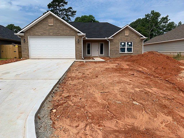 1st image of 1307 Frankie Ln