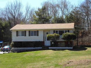 428 Pleasant Ridge Rd, Poughquag, NY 12570