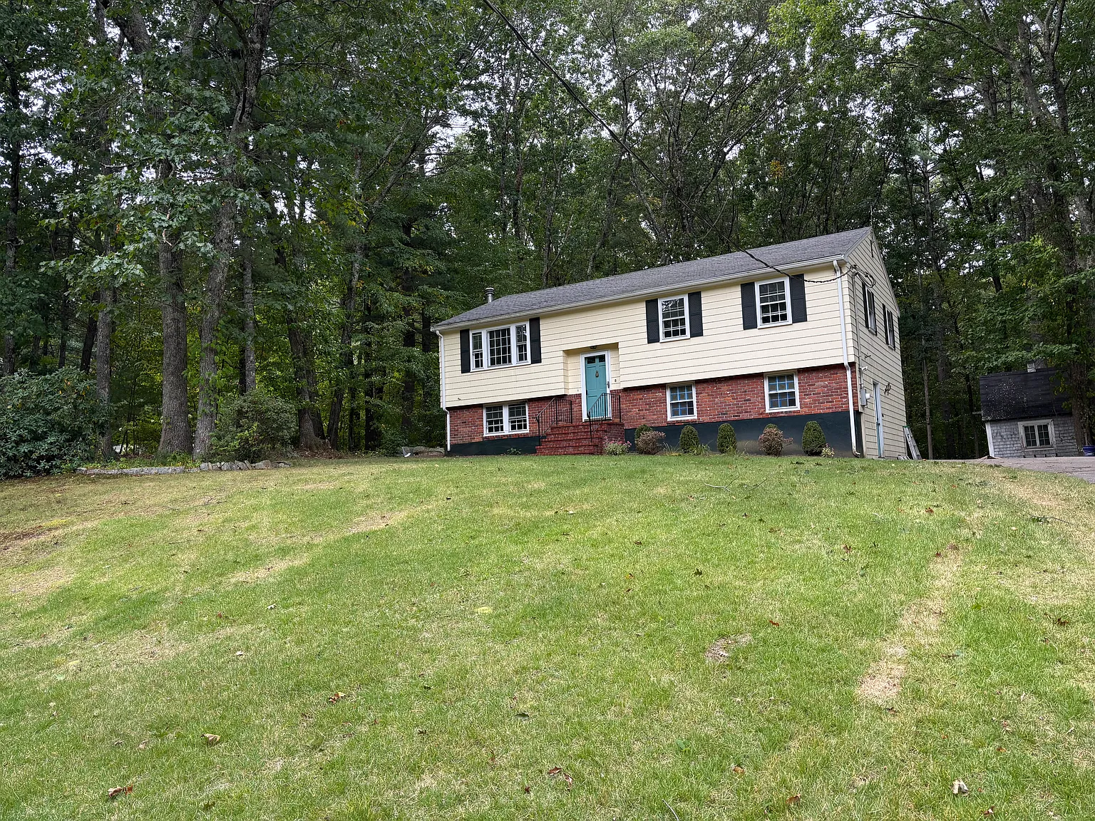 3 bed, 2136 sqft, $4,800 — Photo 2