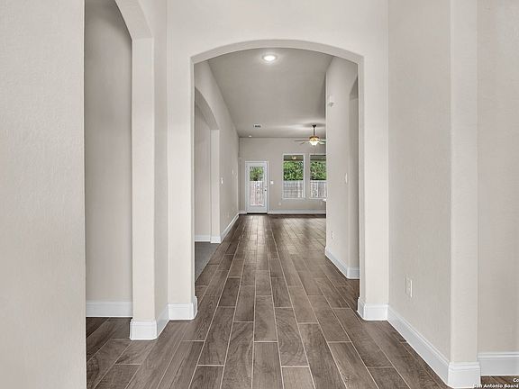 5th image of 2223 Meadow Way