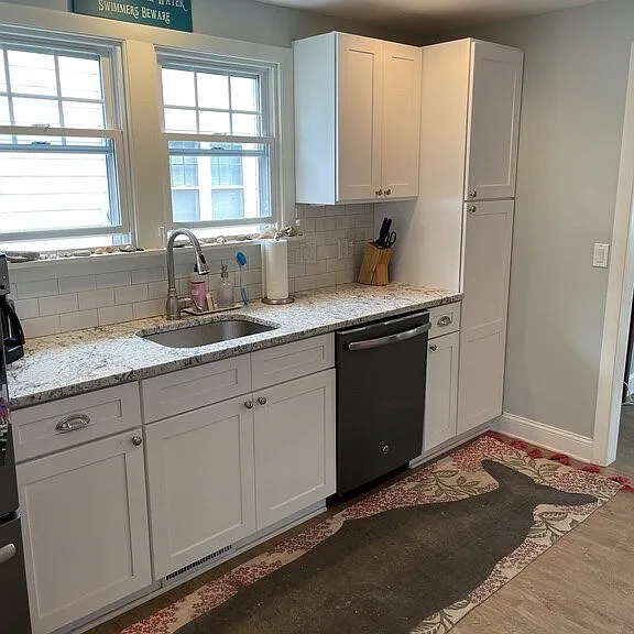 17 Town Beach Rd — Photo 6