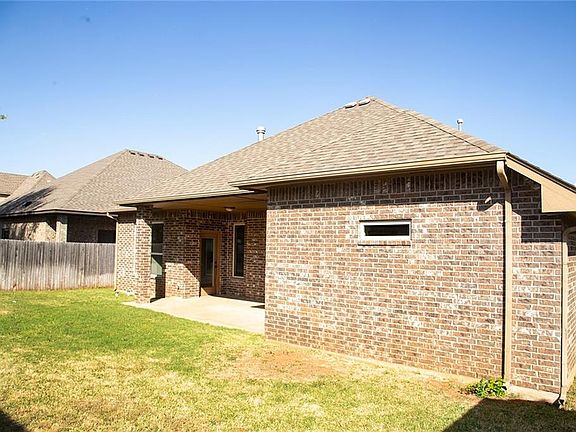 5th image of 546 W Alamo Court Way