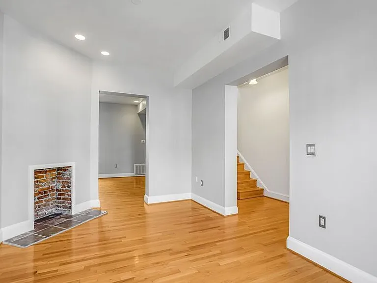 306 R St NW — Photo 9
