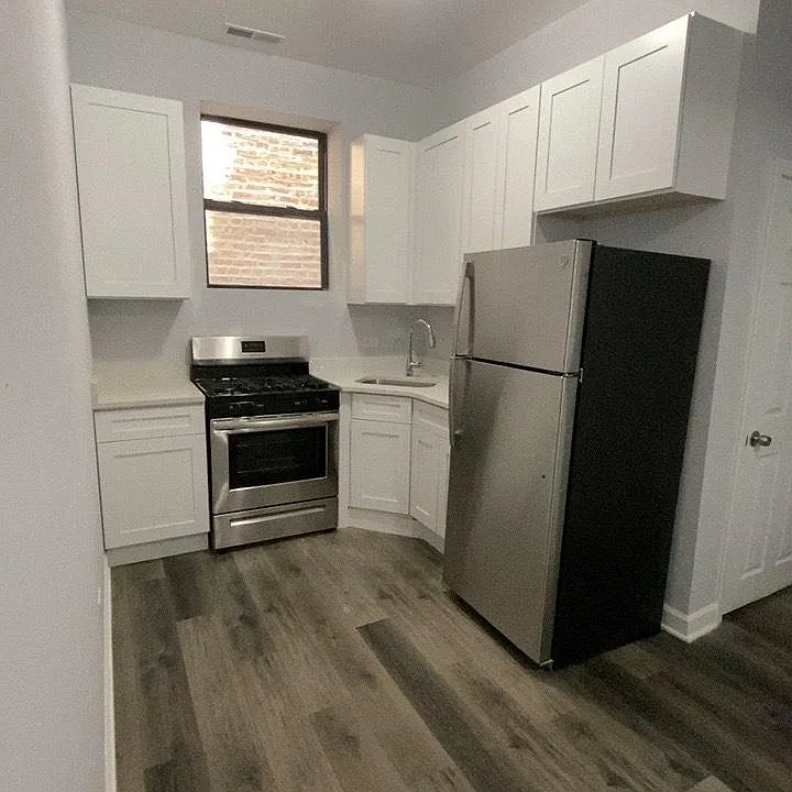 2228 S Sawyer Ave #1F