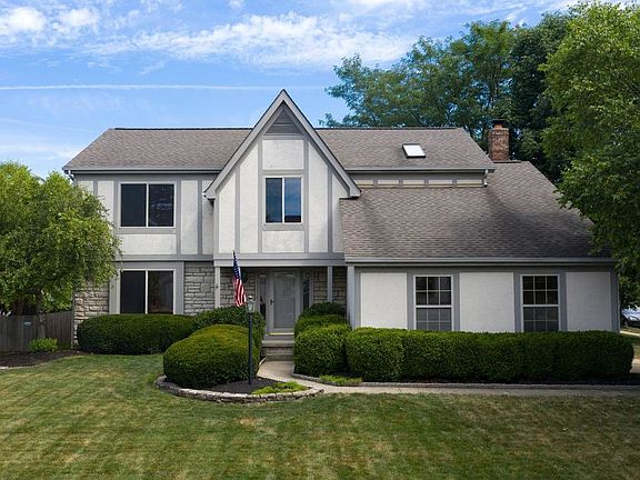 3rd image of 810 Mountainview Dr