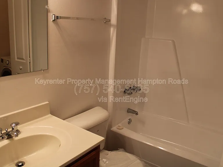 1 Peachtree Ct — Photo 27